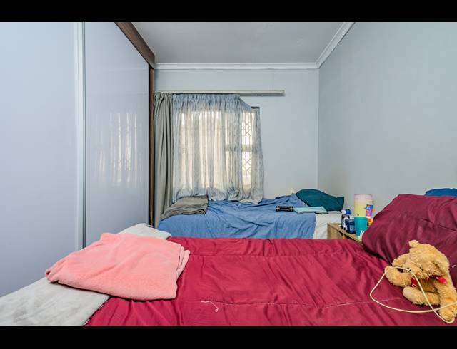 3 BEDROOM SECTIONAL TITLE FOR SALE IN MONTCLAIR